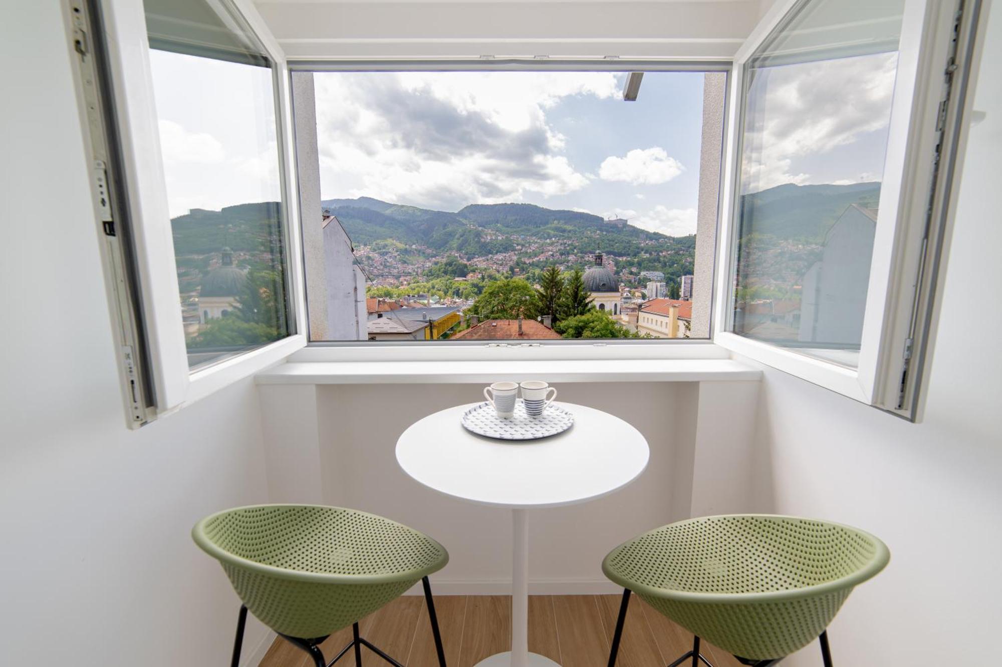 Old Town Heaven 3-Bedroom Apartment With Balcony Sarajevo Buitenkant foto